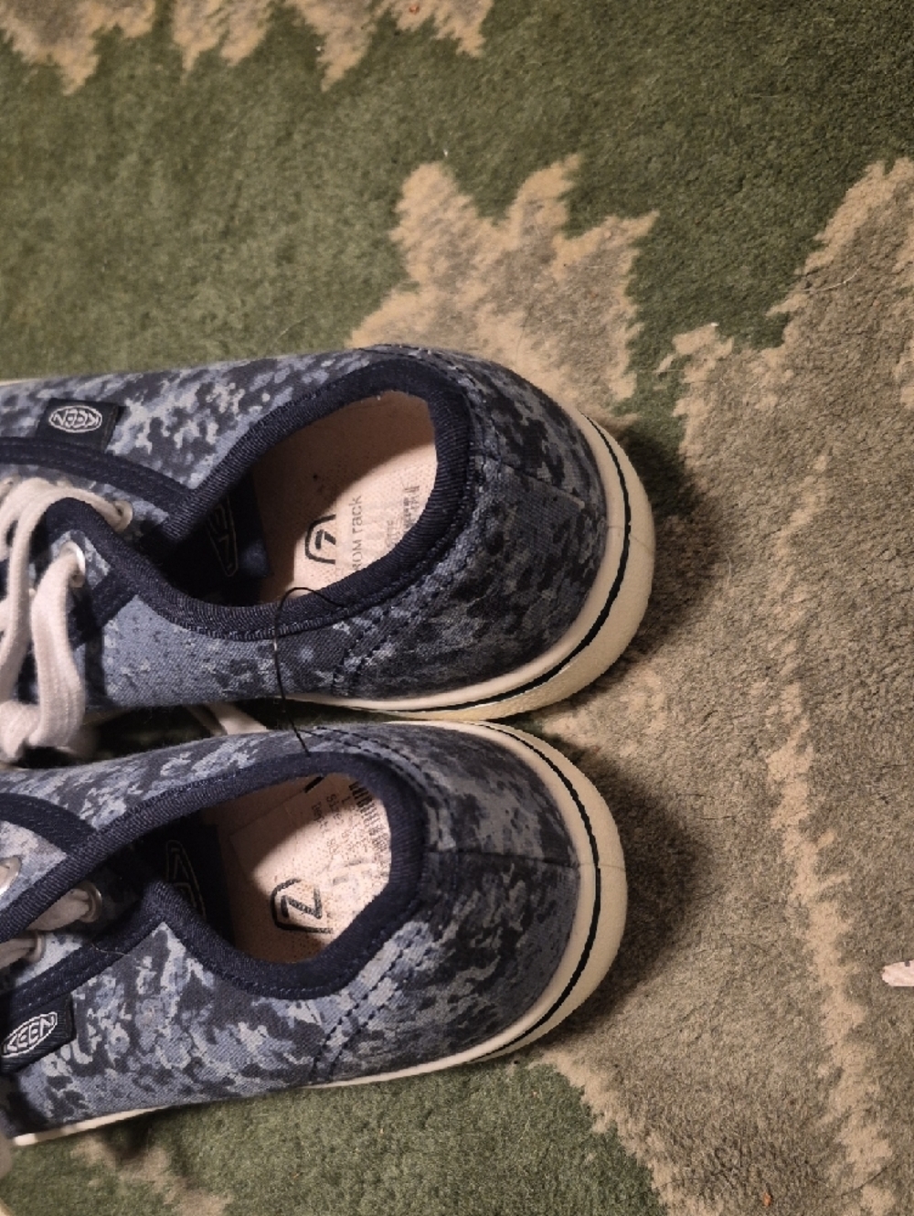Keen Blue Camo Low-Top Canvas Sneakers - Picture 4 of 8